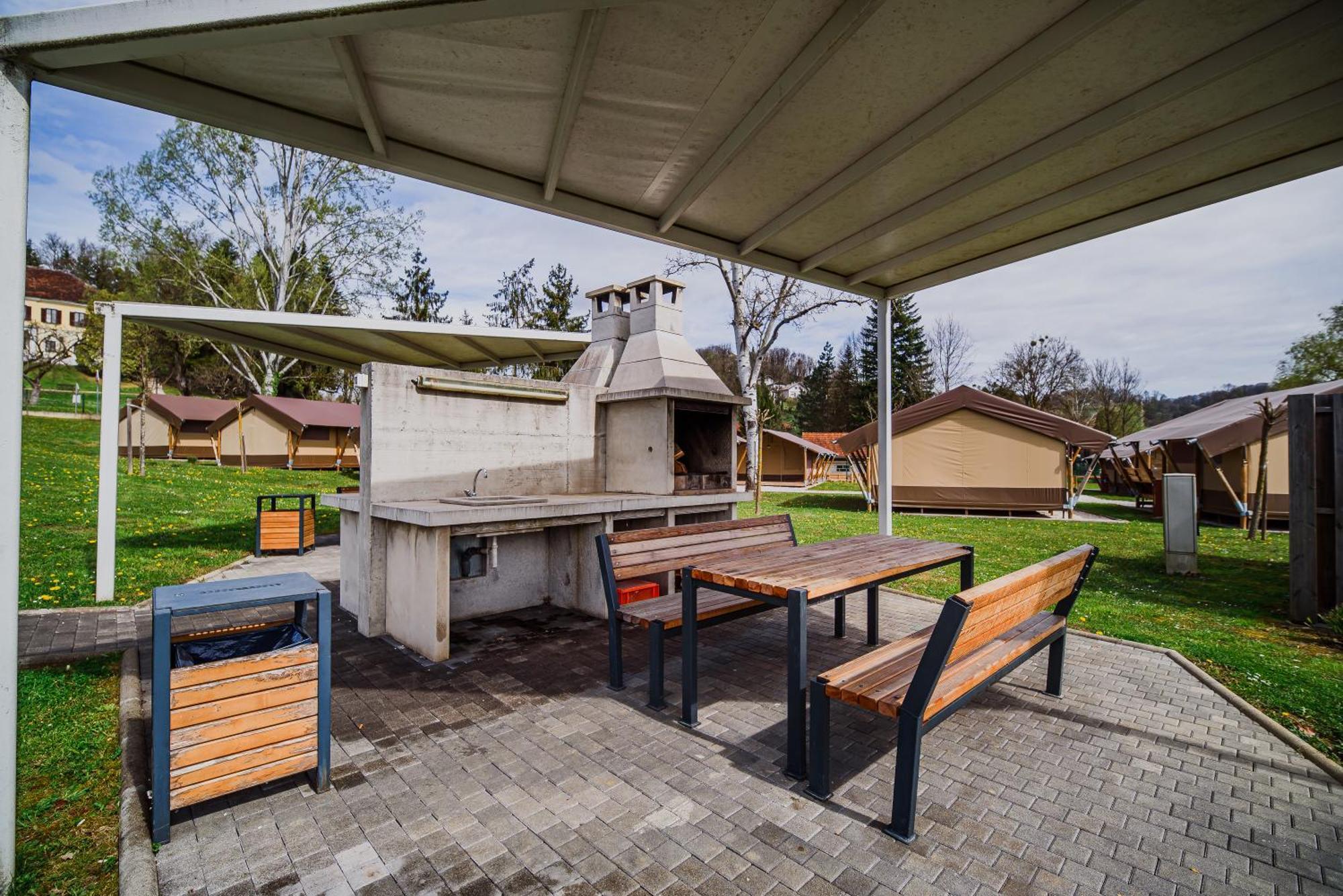 Glamping Tents In Tuhelj With Thermal Riviera Tickets Tuheljske Toplice Eksteriør bilde